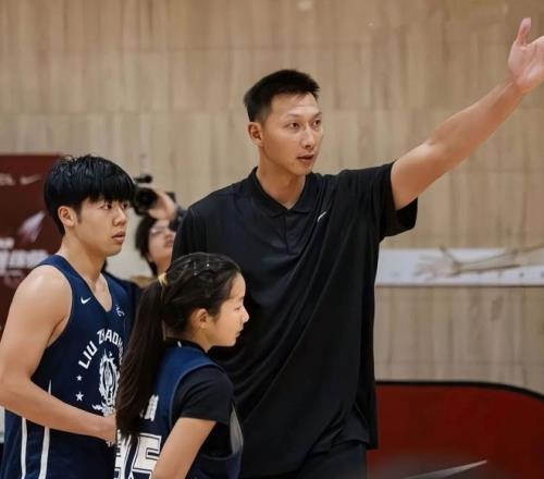 卡塔尔小组,赛遭厄瓜多,尔重创,pa真人,pa真人真人,pa真人电子,PlayAce